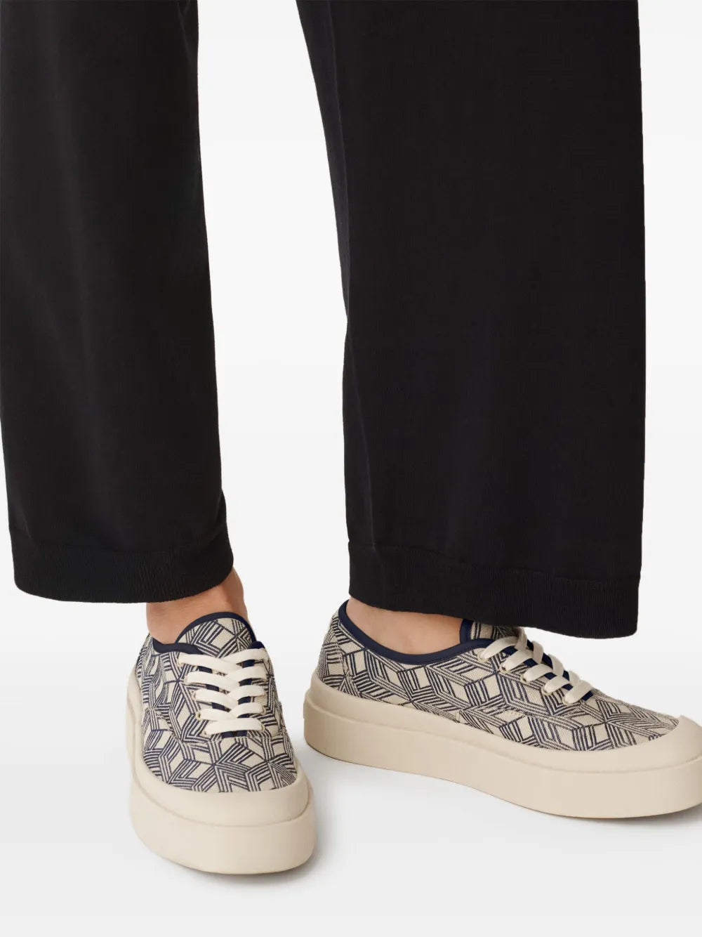 Fabiana Filippi Geometric-Pattern