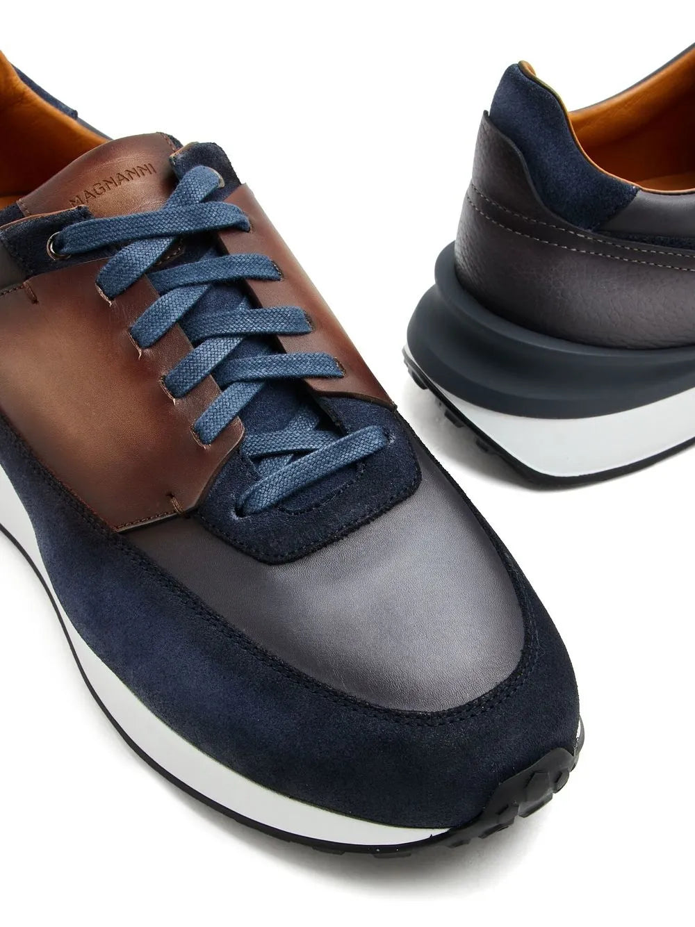 Magnanni Panelled Low-Top Sneakers