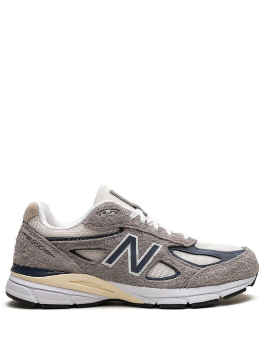 New Balance 990V4
