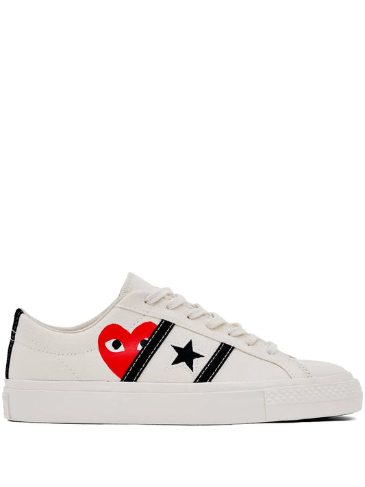 Comme Des Gar ns Play X Converse One Star Academy Pro Sneakers