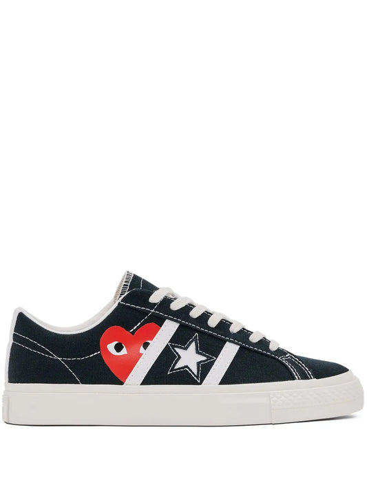 Comme Des Gar ns Play X Converse One Star Academy Pro Sneakers