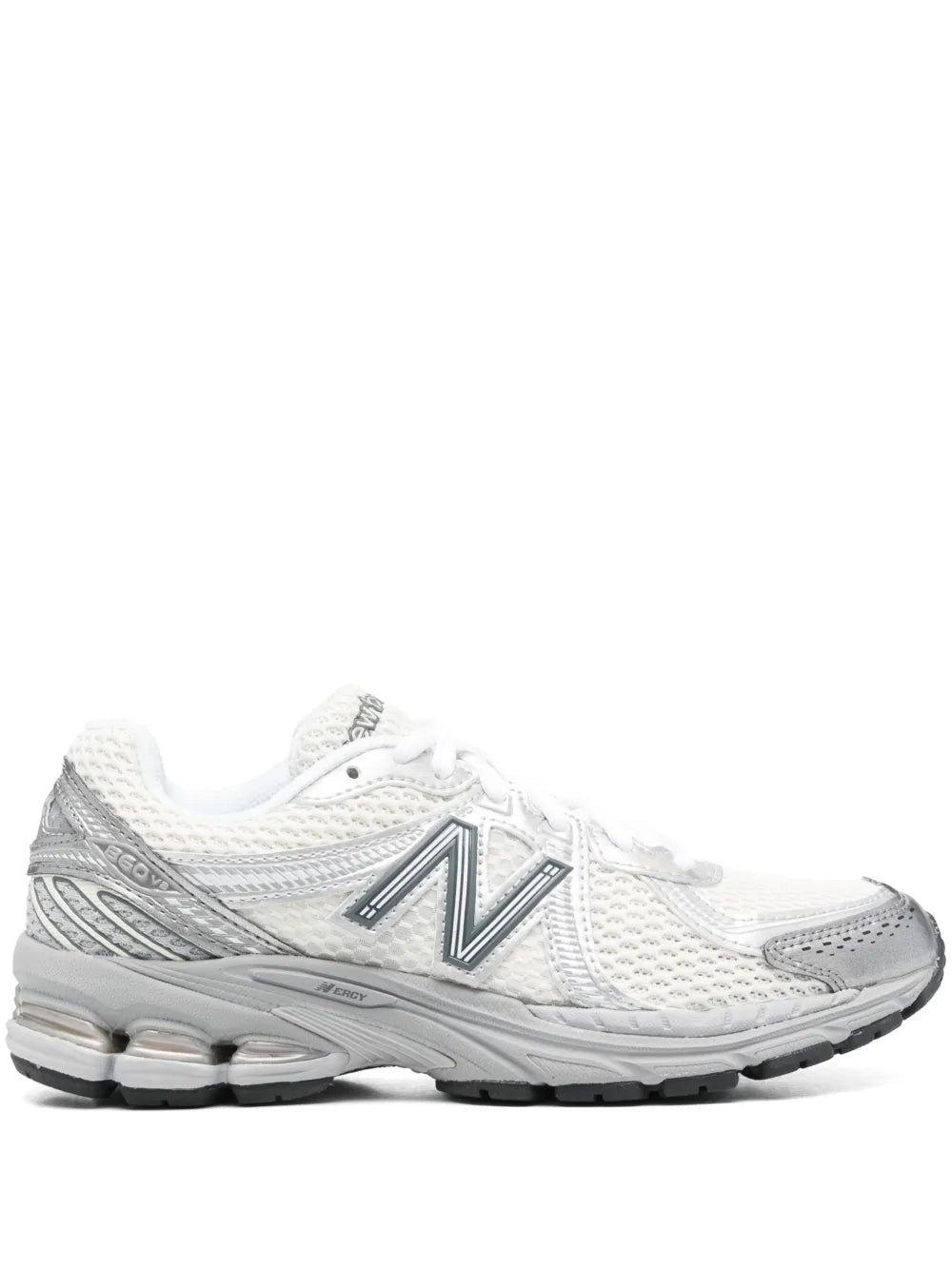 New Balance 860V2