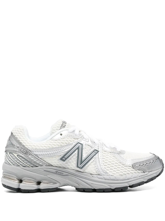 New Balance 860V2