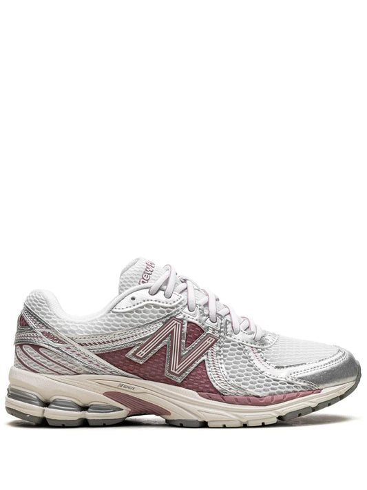New Balance 860V2