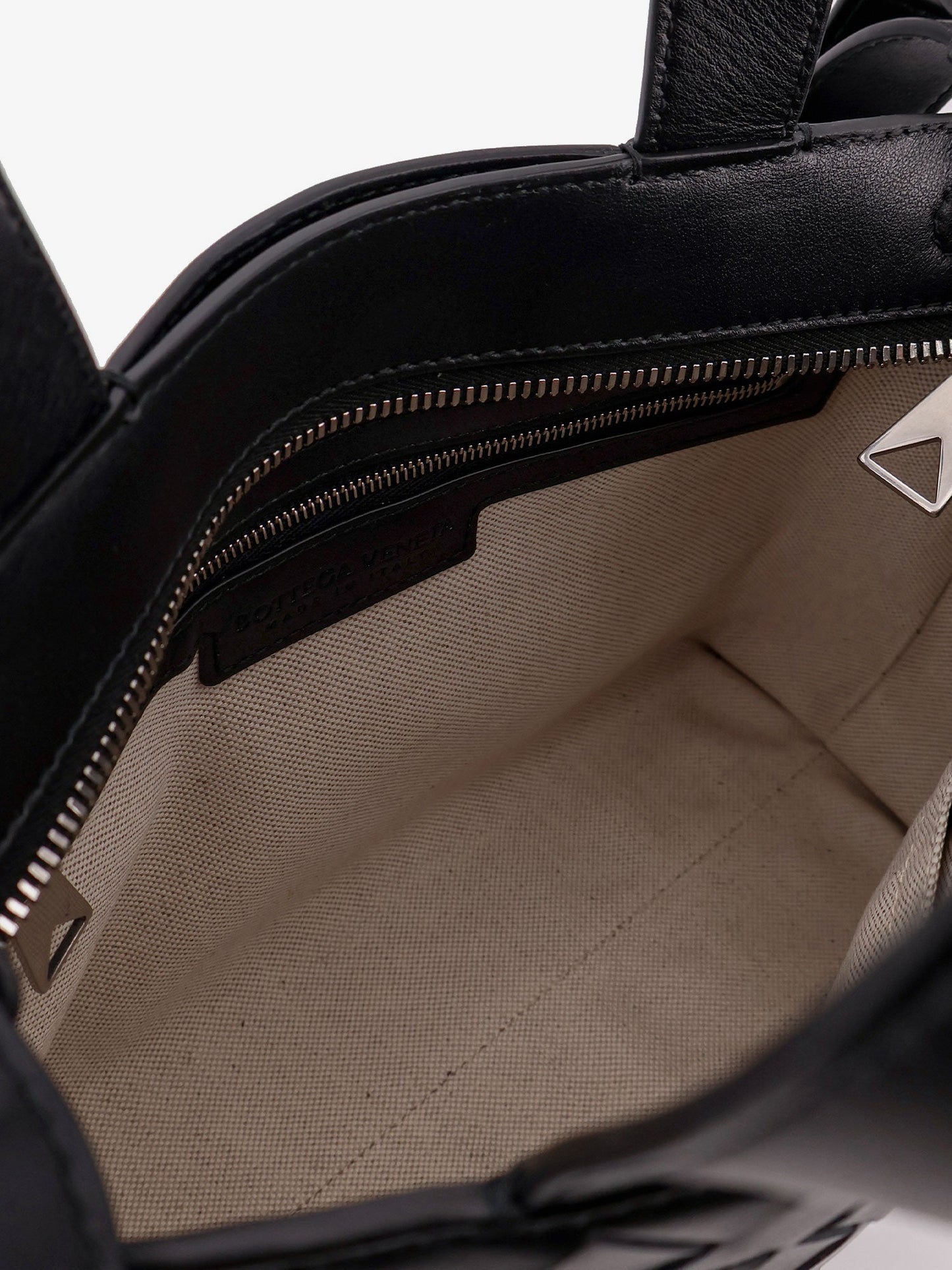 Bottega Veneta Men Leather Crossbody Bag With Intrecciato Pattern