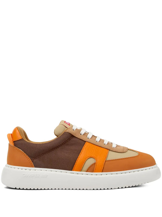 Camper Runner K21