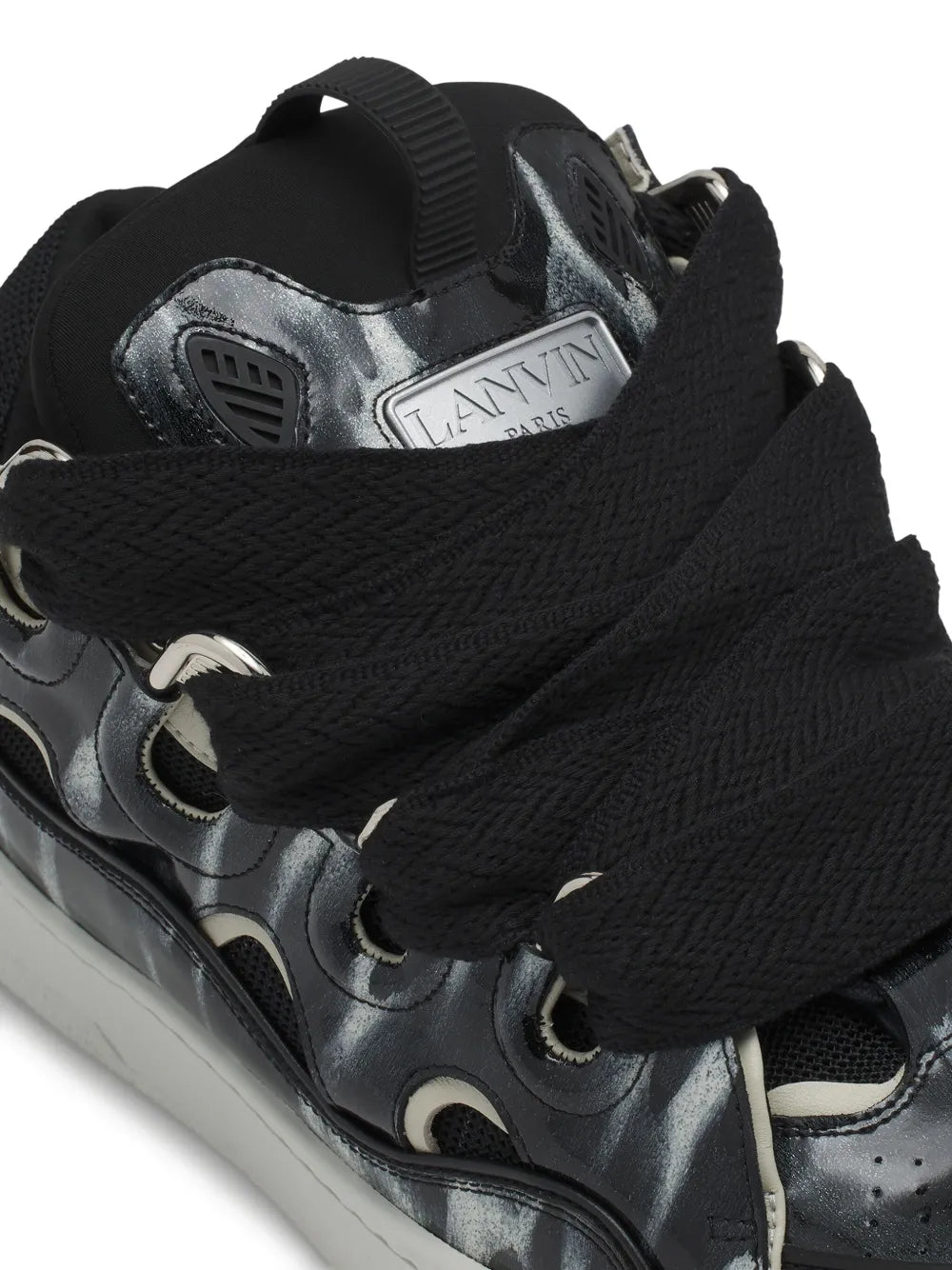 Lanvin Curb
