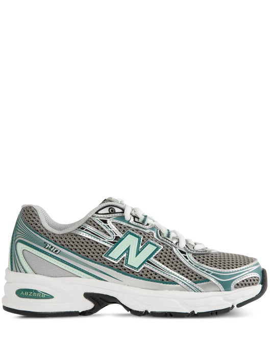 New Balance 740
