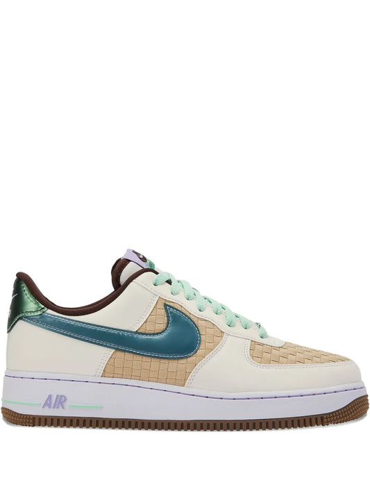 Nike Air Force 1 Retro Qs