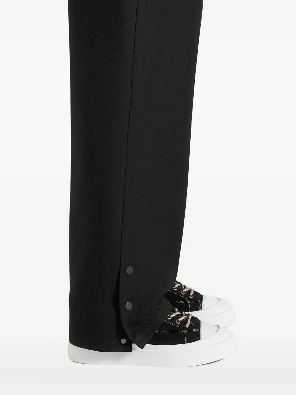 Mani e De Voir Vienna Contrast-Stitch Suede Sneakers