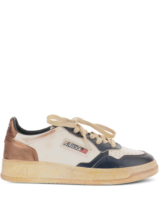 Autry Medalist Low Super Vintage Sneakers