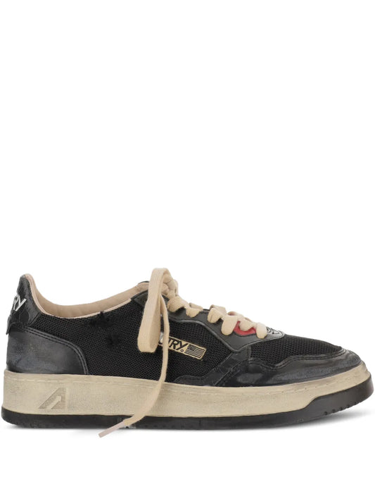 Autry Medalist Low Super Vintage Sneakers