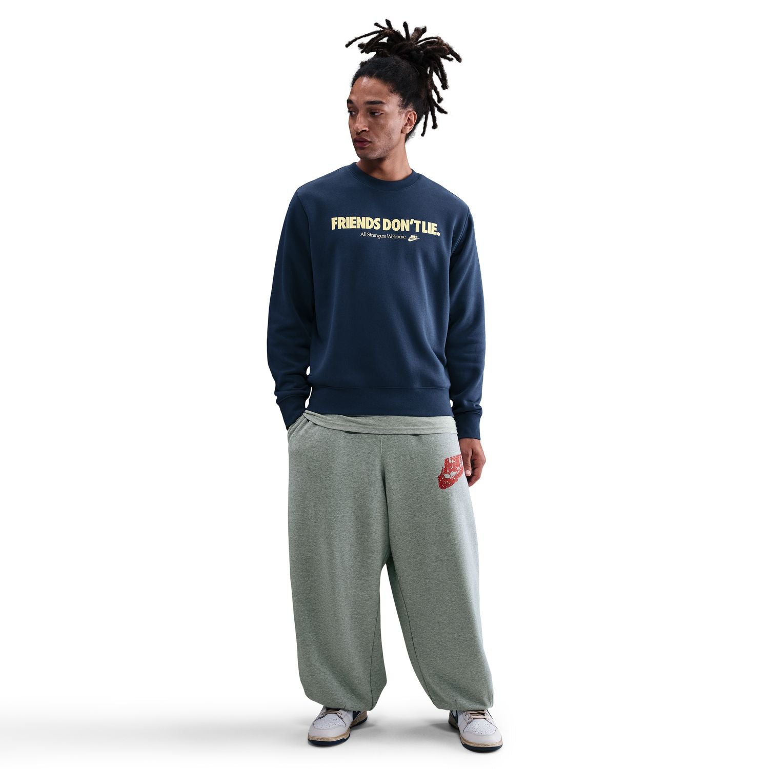 '+ Stranger Things Friends Don’t Lie Club Crew 'Navy'