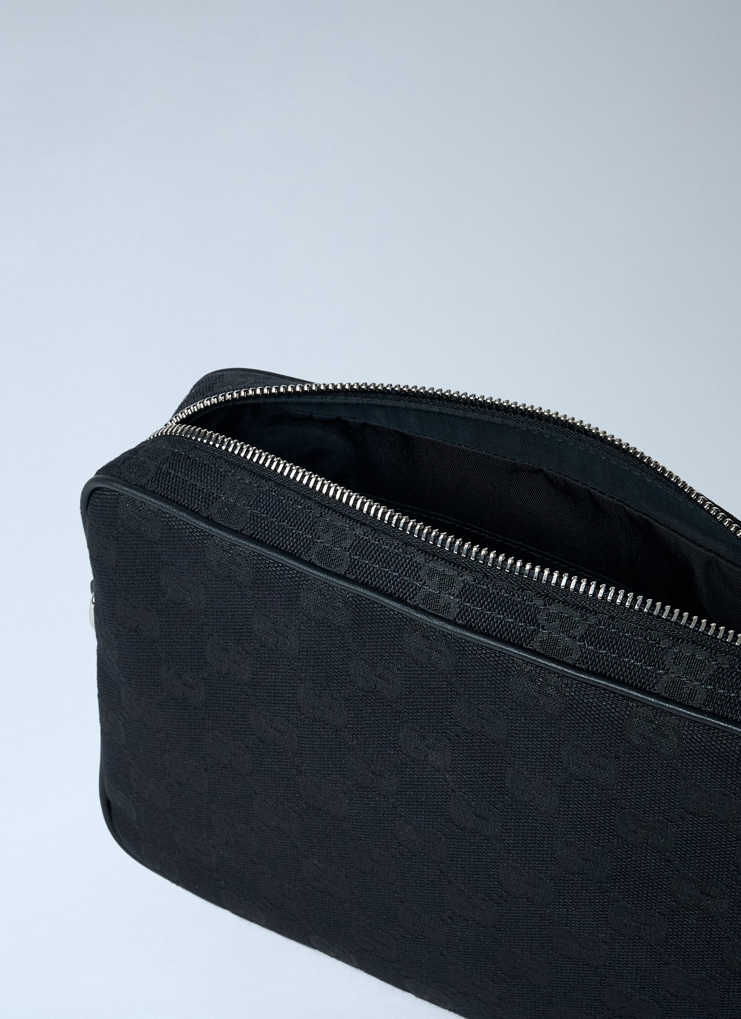 Gucci Men Small Gg Canvas Pouch
